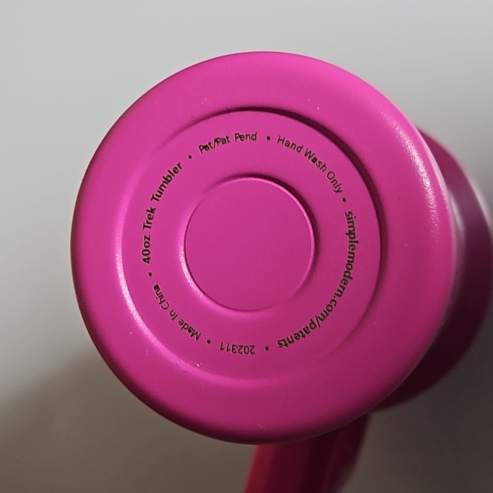 Simple Modern tumbler - Picture 3 of 4